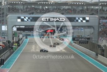 World © Octane Photographic Ltd. Formula 1 – Etihad F1 Grand Prix Abu Dhabi. Mercedes AMG Petronas F1 Team F1 W12 - Lewis Hamilton leads Red Bull Racing Honda RB16B – Max Verstappen and Sergio Perez. Yas Marina Circuit, Abu Dhabi. Sunday 12th December 2021 Race.