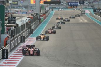 World © Octane Photographic Ltd. Formula 1 – Etihad F1 Grand Prix Abu Dhabi. Scuderia Ferrari Mission Winnow SF21 – Carlos Sainz. Yas Marina Circuit, Abu Dhabi. Sunday 12th December 2021 Race.