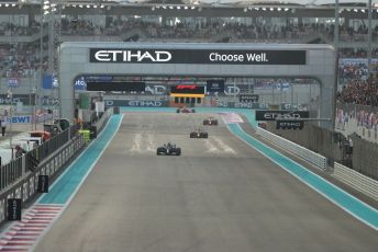 World © Octane Photographic Ltd. Formula 1 – Etihad F1 Grand Prix Abu Dhabi. Mercedes AMG Petronas F1 Team F1 W12 - Lewis Hamilton leads Red Bull Racing Honda RB16B – Max Verstappen and Sergio Perez. Yas Marina Circuit, Abu Dhabi. Sunday 12th December 2021 Race.