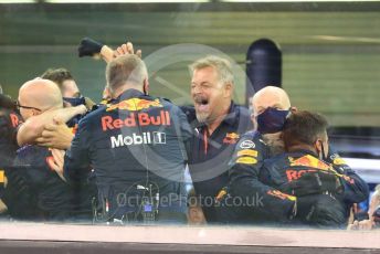 World © Octane Photographic Ltd. Formula 1 – Etihad F1 Grand Prix Abu Dhabi. Red Bull Racing mechanics celebrate. Yas Marina Circuit, Abu Dhabi. Sunday 12th December 2021 Podium and post race celebrations.