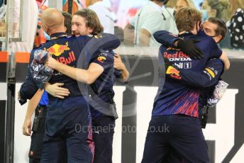 World © Octane Photographic Ltd. Formula 1 – Etihad F1 Grand Prix Abu Dhabi. Red Bull Racing mechanics celebrate. Yas Marina Circuit, Abu Dhabi. Sunday 12th December 2021 Podium and post race celebrations.