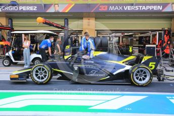 World © Octane Photographic Ltd. FIA F2 (Formula 2) – Etihad F1 Grand Prix Abu Dhabi. Carlin - Dan Ticktum. Yas Marina Circuit, Abu Dhabi. Saturday 11th December 2021 Sprint Race 1.