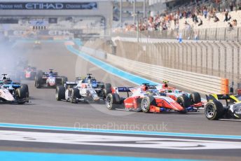 World © Octane Photographic Ltd. FIA F2 (Formula 2) – Etihad F1 Grand Prix Abu Dhabi. Race Start. Yas Marina Circuit, Abu Dhabi. Saturday 11th December 2021 Sprint Race 1.