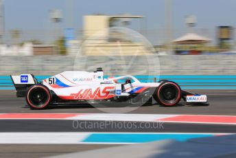 World © Octane Photographic Ltd. Formula 1 – F1 Young Driver and Tyre Test. Uralkali Haas F1 Team Mule Car – Pietro Fittipaldi. Yas Marina Circuit, Abu Dhabi. Tuesday 14th December 2021.