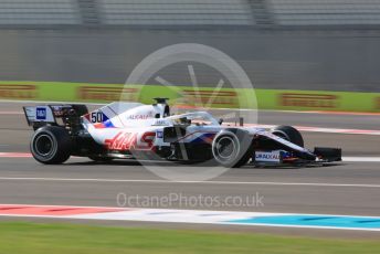 World © Octane Photographic Ltd. Formula 1 – F1 Young Driver and Tyre Test. Uralkali Haas F1 Team VF21 – Robert Shwartzman. Yas Marina Circuit, Abu Dhabi. Tuesday 14th December 2021.