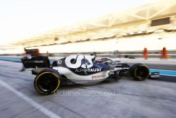 World © Octane Photographic Ltd. Formula 1 – F1 Young Driver and Tyre Test. Scuderia AlphaTauri Honda Mule Car – Pierre Gasly. Yas Marina Circuit, Abu Dhabi. Tuesday 14th December 2021.