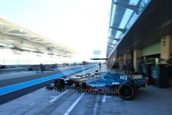 World © Octane Photographic Ltd. Formula 1 – F1 Young Driver and Tyre Test. Aston Martin Cognizant F1 Team Mule Car – Lance Stroll. Yas Marina Circuit, Abu Dhabi. Tuesday 14th December 2021.