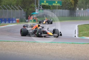 World © Octane Photographic Ltd. Formula 1 – Emilia Romagna Grand Prix – Imola, Italy. Friday 24th April 2022 Race. Oracle Red Bull Racing RB18 – Max Verstappen and Sergio Perez.