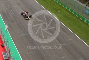 World © Octane Photographic Ltd. Formula 1 – Emilia Romagna Grand Prix – Imola, Italy. Friday 24th April 2022 Race. Oracle Red Bull Racing RB18 – Sergio Perez.