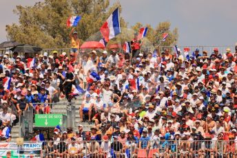 World © Octane Photographic Ltd. Formula 1 – French Grand Prix - Paul Ricard - Le Castellet. Sunday 24th July 2022 Race. The crowd at race start race in the grandstands.