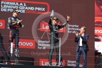 World © Octane Photographic Ltd. Formula 1 – French Grand Prix - Paul Ricard - Le Castellet. Sunday 24th July 2022 Podium. Oracle Red Bull Racing RB18 – Max Verstappen and Mercedes-AMG Petronas F1 Team F1 W13 - George Russell.