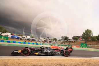 World © Octane Photographic Ltd. Formula 1 – Formula 1 – Hungarian Grand Prix - Hungaroring, Hungary. Saturday 30th July 2022 Qualifying. Oracle Red Bull Racing RB18 – Sergio Perez.