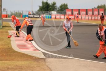World © Octane Photographic Ltd. Formula 1– Hungarian Grand Prix - Hungaroring, Hungary. Sunday 31st July 2022 Race. Pre-race rack cleaning.