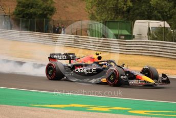 World © Octane Photographic Ltd. Formula 1– Hungarian Grand Prix - Hungaroring, Hungary. Sunday 31st July 2022 Race out laps. Oracle Red Bull Racing RB18 – Sergio Perez.