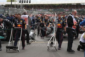 World © Octane Photographic Ltd. Formula 1 – British Grand Prix - Silverstone. Sunday 3rd July 2022. Grid. Oracle Red Bull Racing crew.