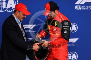 World © Octane Photographic Ltd. Formula 1 – British Grand Prix - Silverstone. Saturday 2nd July 2022. Qualifying. Scuderia Ferrari F1-75 - Carlos Sainz and Nigel Mansell,