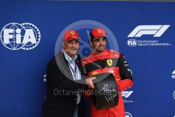 World © Octane Photographic Ltd. Formula 1 – British Grand Prix - Silverstone. Saturday 2nd July 2022. Qualifying. Scuderia Ferrari F1-75 - Carlos Sainz and Nigel Mansell,