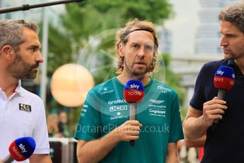 World © Octane Photographic Ltd. Formula 1 – Singapore Grand Prix - Marina Bay, Singapore. Sunday 2nd October 2022. Drivers’ parade. Aston Martin Aramco Cognizant F1 Team AMR22 - Sebastian Vettel.