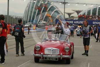 World © Octane Photographic Ltd. Formula 1 – Singapore Grand Prix - Marina Bay, Singapore. Sunday 2nd October 2022. Drivers’ parade. Scuderia AlphaTauri AT03 - Yuki Tsunoda.