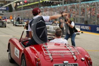 World © Octane Photographic Ltd. Formula 1 – Singapore Grand Prix - Marina Bay, Singapore. Sunday 2nd October 2022. Drivers’ parade. Scuderia AlphaTauri AT03 - Yuki Tsunoda.