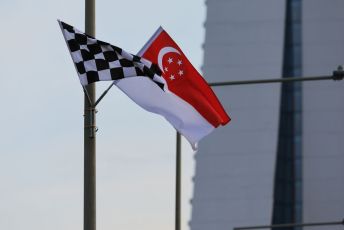 World © Octane Photographic Ltd. Formula 1 – Singapore Grand Prix - Marina Bay, Singapore. Friday 30th September 2022. Practice 1. Singapore and checkered flags.