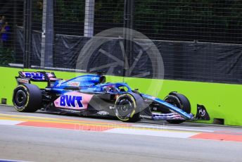 World © Octane Photographic Ltd. Formula 1 – Singapore Grand Prix - Marina Bay, Singapore. Friday 30th September 2022. Practice 2. BWT Alpine F1 Team A522 - Fernando Alonso.