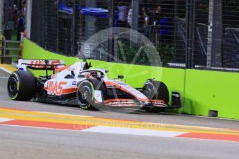 World © Octane Photographic Ltd. Formula 1 – Singapore Grand Prix - Marina Bay, Singapore. Friday 30th September 2022. Practice 2. Haas F1 Team VF-22 - Kevin Magnussen.