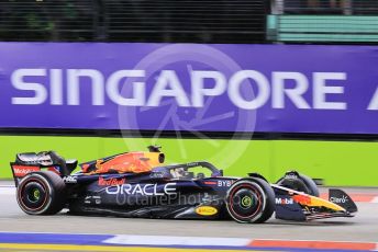 World © Octane Photographic Ltd. Formula 1 – Singapore Grand Prix - Marina Bay, Singapore. Friday 30th September 2022. Practice 2. Oracle Red Bull Racing RB18 – Max Verstappen.
