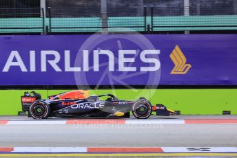 World © Octane Photographic Ltd. Formula 1 – Singapore Grand Prix - Marina Bay, Singapore. Friday 30th September 2022. Practice 2. Oracle Red Bull Racing RB18 – Max Verstappen.