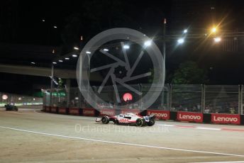 World © Octane Photographic Ltd. Formula 1 – Singapore Grand Prix - Marina Bay, Singapore. Friday 30th September 2022. Practice 2. Haas F1 Team VF-22 - Kevin Magnussen.
