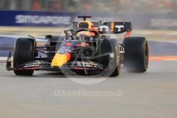 World © Octane Photographic Ltd. Formula 1 – Singapore Grand Prix - Marina Bay, Singapore. Saturday 1st October 2022. Practice 3. Oracle Red Bull Racing RB18 – Max Verstappen.