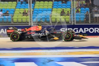 World © Octane Photographic Ltd. Formula 1 – Singapore Grand Prix - Marina Bay, Singapore. Saturday 1st October 2022. Practice 3. Oracle Red Bull Racing RB18 – Max Verstappen.