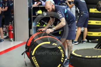 World © Octane Photographic Ltd. Formula 1 – Singapore Grand Prix - Marina Bay, Singapore. Saturday 1st October 2022. Practice 3.  Williams Racing preparing tyres.