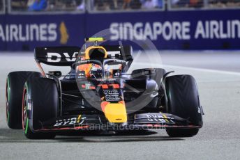 World © Octane Photographic Ltd. Formula 1 – Singapore Grand Prix - Marina Bay, Singapore. Saturday 1st October 2022. Qualifying. Oracle Red Bull Racing RB18 – Sergio Perez.