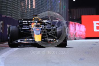 World © Octane Photographic Ltd. Formula 1 – Singapore Grand Prix - Marina Bay, Singapore. Saturday 1st October 2022. Qualifying. Oracle Red Bull Racing RB18 – Max Verstappen.