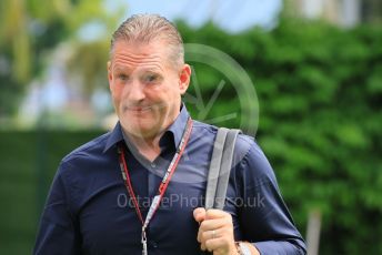 World © Octane Photographic Ltd. Formula 1 – Singapore Grand Prix - Marina Bay, Singapore. Saturday 1st October 2022. Paddock. Oracle Red Bull Racing – Max Verstappen's father, Jos Verstappen.