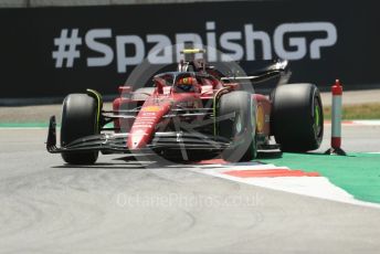 World © Octane Photographic Ltd. Formula 1 – Spanish Grand Prix - Circuit de Barcelona-Catalunya. Friday 20th May 2022 Practice 1. Scuderia Ferrari F1-75 - Carlos Sainz.