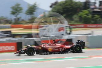 World © Octane Photographic Ltd. Formula 1 – Spanish Grand Prix - Circuit de Barcelona-Catalunya. Friday 20th May 2022 Practice 1. Scuderia Ferrari F1-75 - Carlos Sainz.