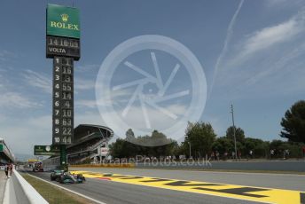 World © Octane Photographic Ltd. Formula 1 – Spanish Grand Prix - Circuit de Barcelona-Catalunya. Friday 20th May 2022 Practice 1. Mercedes-AMG Petronas F1 Team F1 W13 - Lewis Hamilton.