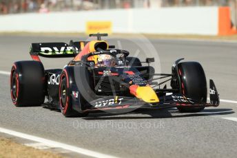 World © Octane Photographic Ltd. Formula 1 – Spanish Grand Prix - Circuit de Barcelona-Catalunya. Friday 20th May 2022 Practice 2. Oracle Red Bull Racing RB18 – Max Verstappen.