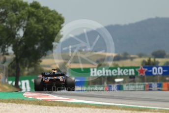 World © Octane Photographic Ltd. Formula 1 – Spanish Grand Prix - Circuit de Barcelona-Catalunya. Friday 20th May 2022 Practice 3. McLaren F1 Team MCL36 - Daniel Ricciardo.