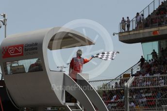 World © Octane Photographic Ltd. Formula 1 – Spanish Grand Prix - Circuit de Barcelona-Catalunya. Friday 20th May 2022 Practice 3. Chequered flag, end of session